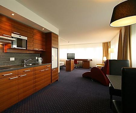 Hotel Hoeri Inn Екстериор снимка
