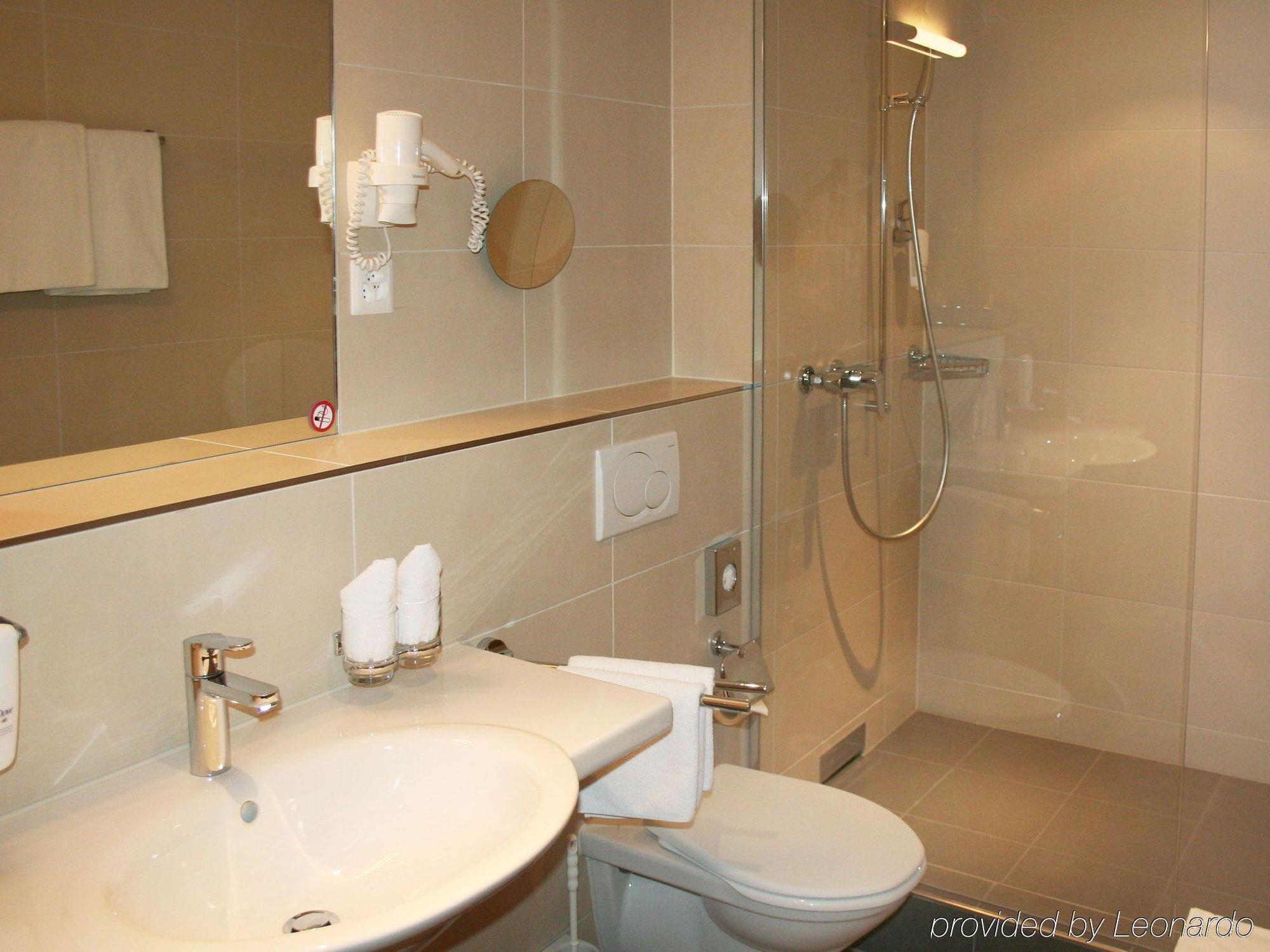 Hotel Hoeri Inn Екстериор снимка