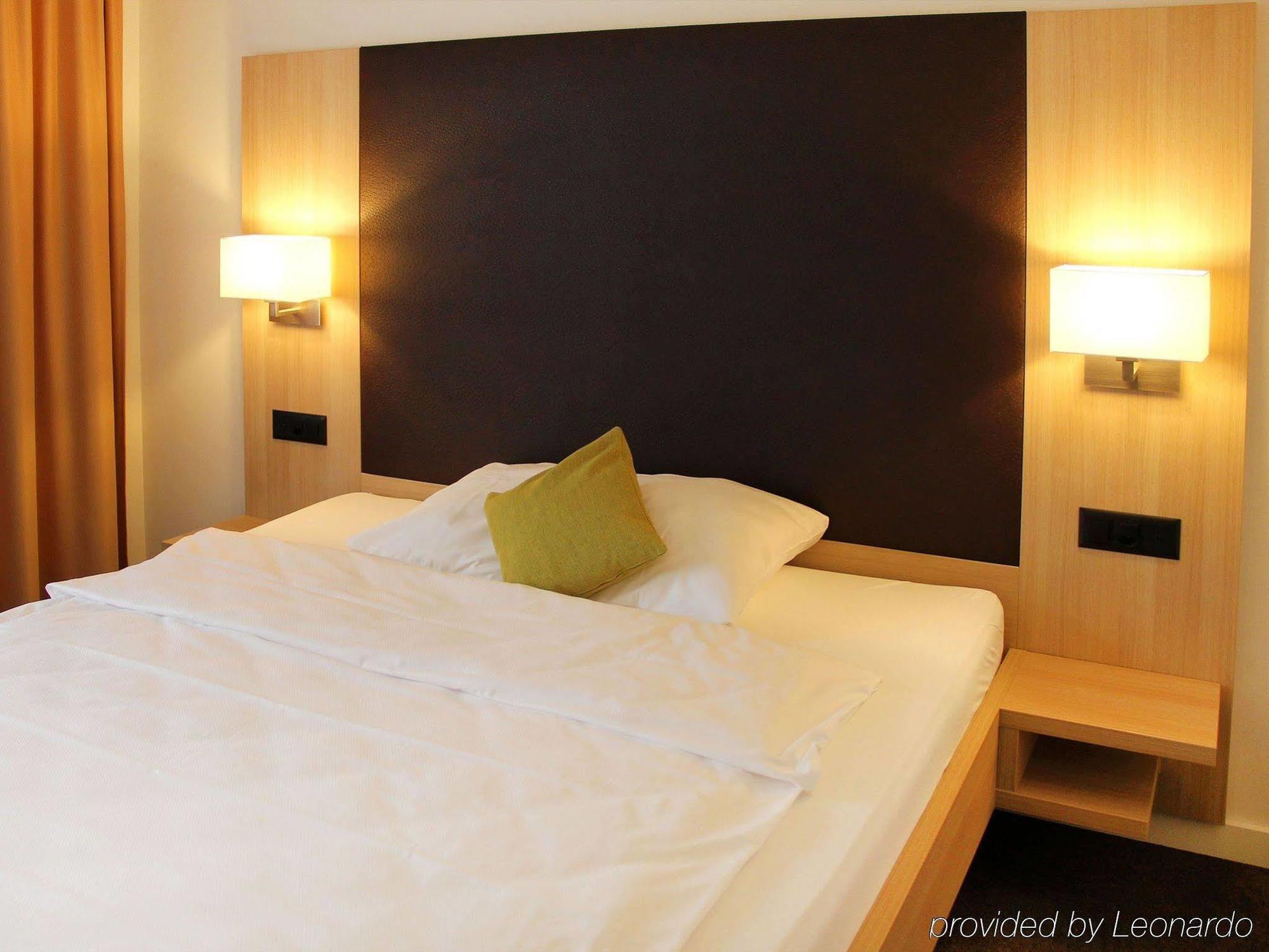 Hotel Hoeri Inn Екстериор снимка